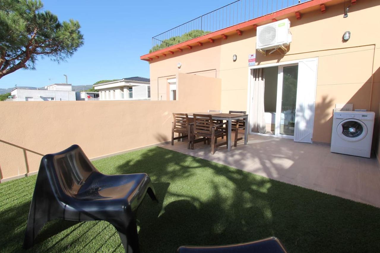 Petit Bijou - Beach Apartment III Castelldefels Esterno foto